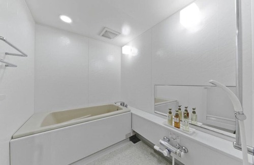 Miura Hotel | Maholova Minds Miura