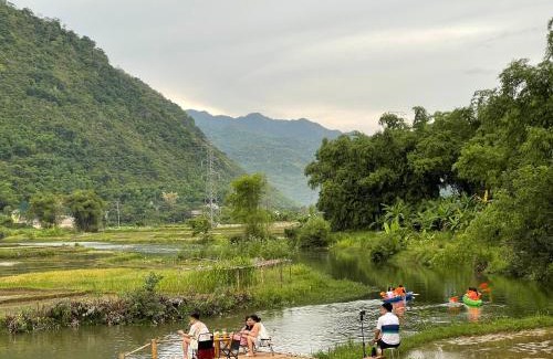 Chieng Chau House | Mai Chau riverside camping