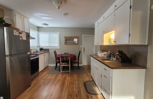 Stettler House | Main Floor Suite