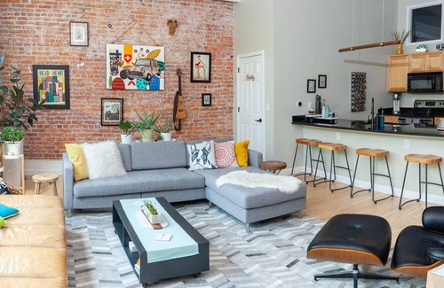 Old West Side Condo | Main & Liberty, Downtown Loft, 2BR, 1BA, 4BDs, Free Pkg, WiFi, AC