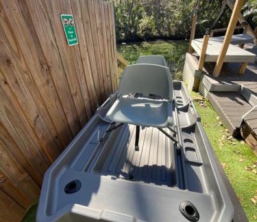 Weeki Wachee Gardens Villa | Main River Retreat hot tub, canoe with trolling motor