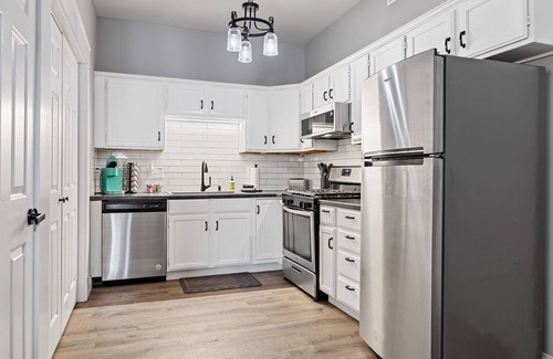 St. Charles Apartment | Main Street Balcony Apartment by StayLage!