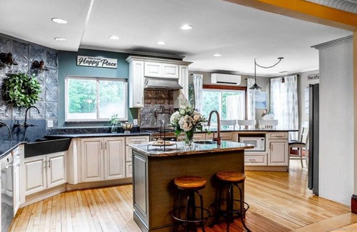 Newport House | Maine Lakehouse Retreat with pool
