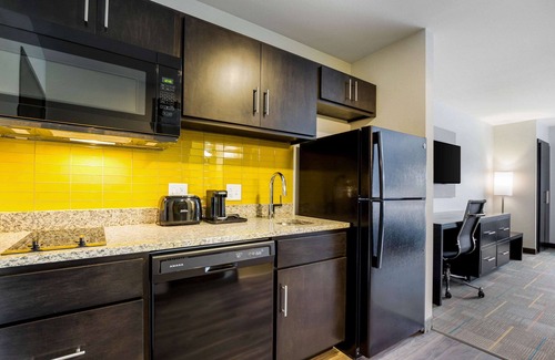 Scott Depot Hotel | MainStay Suites Winfield - Teays Valley