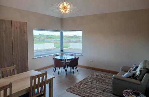 Crosswell House | Maisie and Bea's cottage