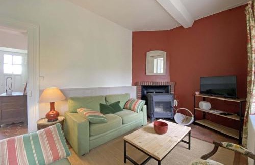 Saint-Christophe-le-Jajolet House | Maison de charme rénovée, grand jardin, au calme, proche nature et châteaux historiques, animaux admis - FR-1-497-198