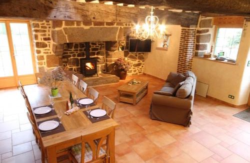 La Baroche-sous-Luce House | Maison écologique du XVe siècle avec jardin clos et garage, idéale pour une escapade paisible - FR-1-497-7