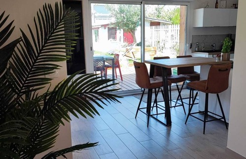 Eysines House | Maison 6/8 Pers, Jardin Piscine au Calme à 5 km de Bordeaux
