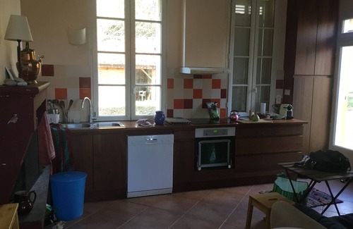 Pessac Condo | Maison Ancienne Mitoyenne, 17 km de Bordeaux, 25 km D'arcachon