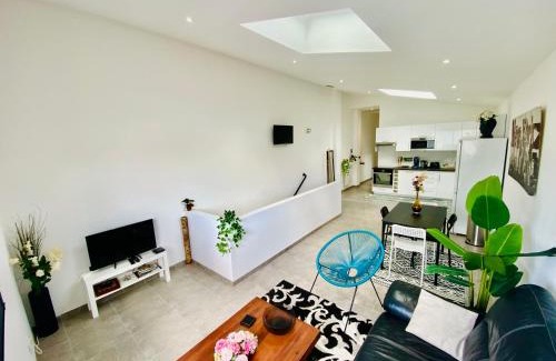 Floirac Apartment | Maison Arkéa Aréna avec ménage, draps et serviettes inclus