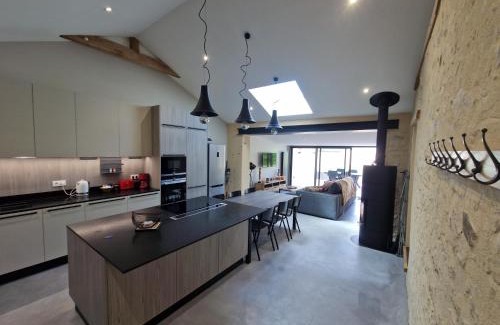 Le Pellerin House | Maison au calme et avec le charme de la pierre, gite " le rêve doré "