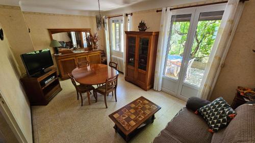 Saint-Esteve House | Maison avec 3 chambres et jardin