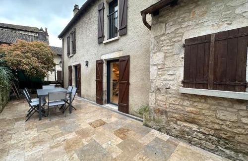 Souillac Centre House | Maison avec cour intérieure