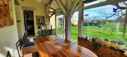 Cours-de-Pile House | Maison avec piscine et jardin d'arbres fruitiers