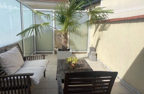 Joinville-le-Pont House | Maison Avec Terrasse à 2 Mins à Pied des Bords de Marne