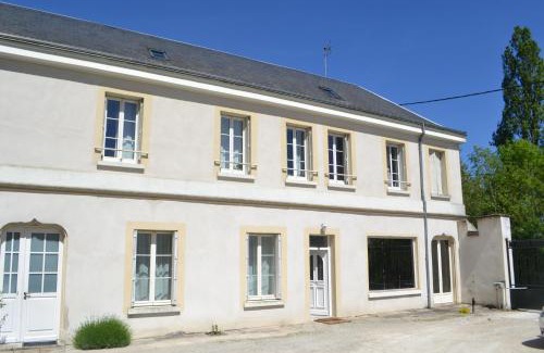 Sud Loire Apartment | Maison avec vue sur le Château