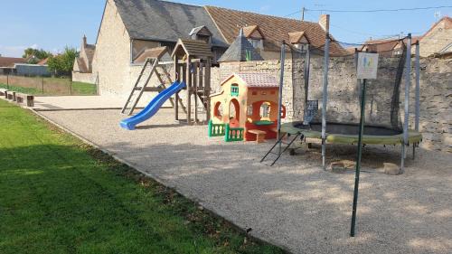 Ouzouer-le-Marche House | Maison "BIZY FAMILY"