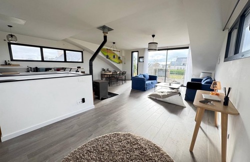 Ploudalmezeau House | Maison Bois, sea view, less than 100m from the sandy beach