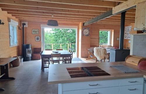 Mur-de-Bretagne House | Maison Bord de lac de Guerledan