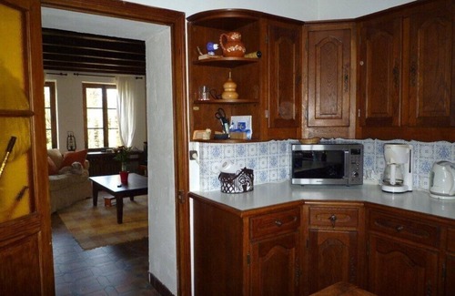 Saacy-sur-Marne House | Maison Briarde sleeps 6, heated pool, private garden, private parking