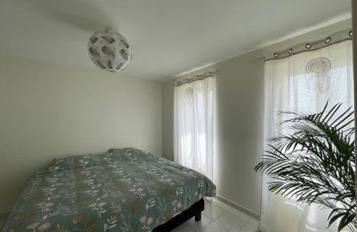 Saint-Martin-Belle-Roche House | Maison Confortable