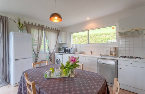 Lagarde Cottage | Maison Camille - Cozy Cottage 10 min from Lourdes, Terrace, Fireplace, Private Parking