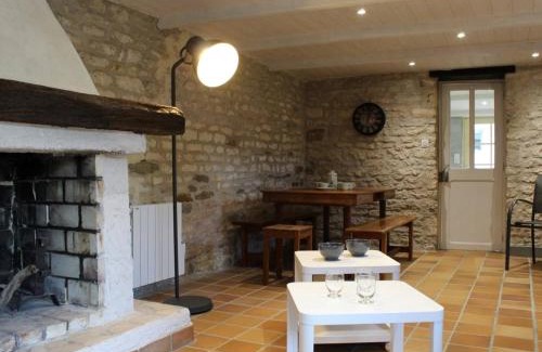 Saint-Pierre-d'Oleron House | Maison Charme Ancien, Jardin, 2Km Centre St Pierre, 20min Plage - 5 Couchages - FR-1-246A-65