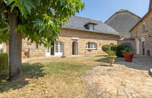 Saint-Aulaire House | Maison charmante avec jardin à Saint-Aulaire, vue sur jardin