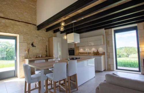 Sorges-et-Ligueux-en-Perigord House | Maison climatisée avec terrasse et Wi-Fi, animaux admis, proche Périgord Vert - FR-1-616-391