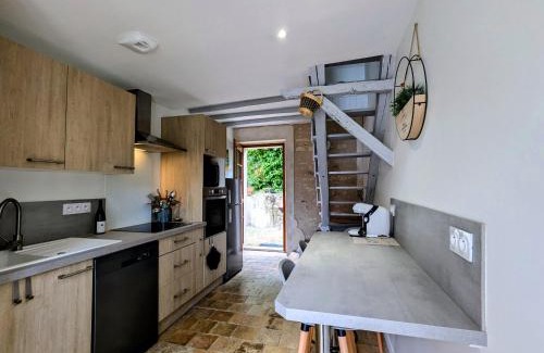 Mezieres-en-Brenne House | Maison confortable avec jardin clos, wifi et parking, idéale pour se ressourcer en pleine nature - FR-1-591-612