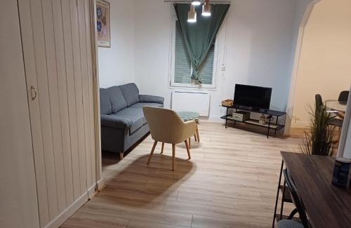 Saint-Dizier Apartment | Maison Cosy à Saint-Dizier