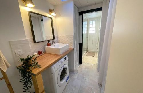 Arzens Apartment | Maison cosy et atypique