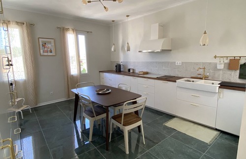 Maillane House | Maison Coup de Cœur en Plein Centre de Village