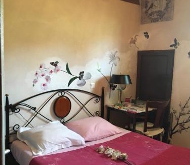 Maringes Bed & Breakfast | Maison d'Hôtes L'Escale Du Loup Blanc