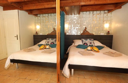Romans-sur-Isere Bed & Breakfast | Maison D'hôtes Le 6 Bis