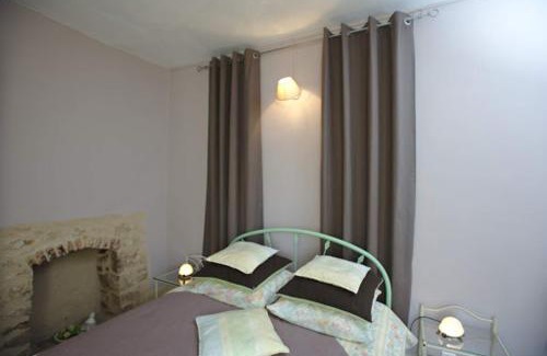 Assier House | Maison d'Hotes Orlaya