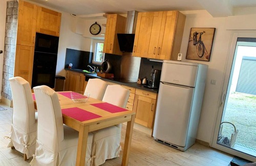 Touquin House | Maison d'une chambre avec piscine partagee jardin clos et wifi a Touquin