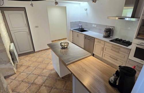 Nieul-les-Saintes House | Maison de Campagne à 30 min des Plages de Royan