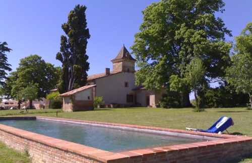 Montpitol House | Maison de Caractère Avec Pigeonnier et Piscine