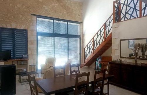 Minzac Ski Chalet | Maison de charme aux grands volumes
