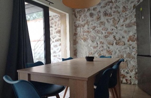 Estagel House | Maison de charme avec patio et terrasse de toit