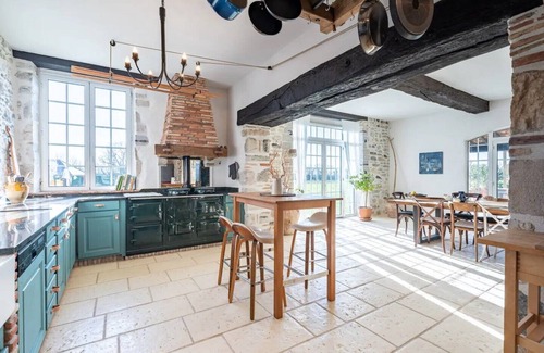 Saint-Etienne-d'Orthe House | Maison de Charme Avec Piscine