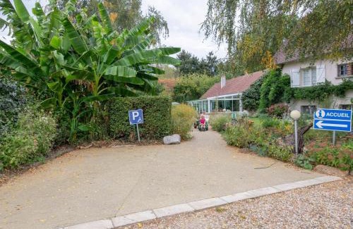 Saint-Benoit-sur-Loire Bed & Breakfast | Maison de campagne avec jardin, chambres spacieuses - FR-1-590-304