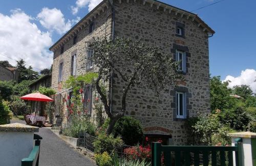 Saint-Just-pres-Brioude House | Maison de caractère avec jardin, idéale famille, près de Brioude, prox. baignade et ski - FR-1-582-314