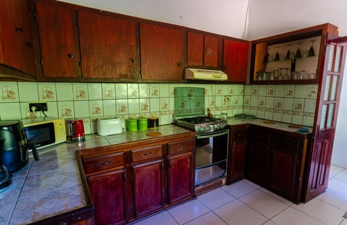 Saint Peter Parish House | Maison de Lecointe - Spacious 4-bed House