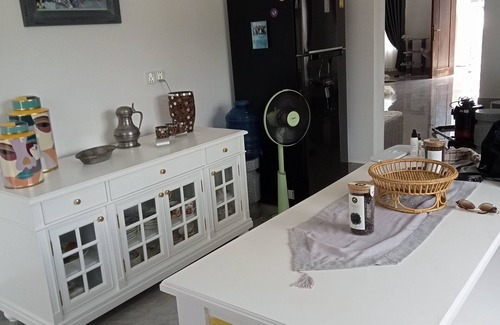 Kep House | Maison de Maître Avec Grande Piscine de 300 m2