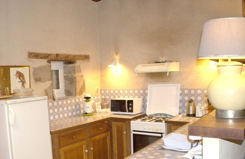 Saint-Frion House | Maison de Vacance Indépendante au Sein D'une Propriété Familiale