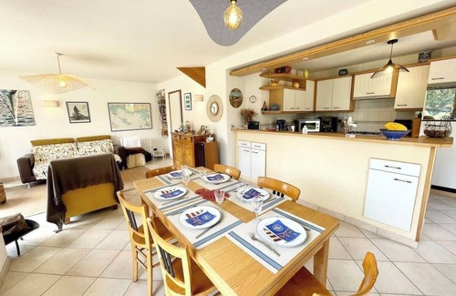 Locmariaquer House | Maison de vacances tout confort 500m des plages