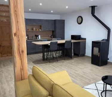 Chambon-le-Chateau House | MAISON DE VILLAGE