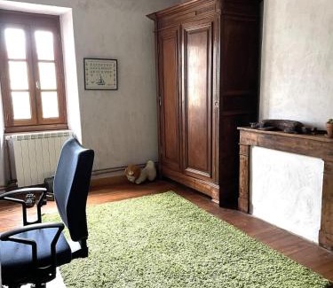 Labastide-d'Anjou House | Maison de village